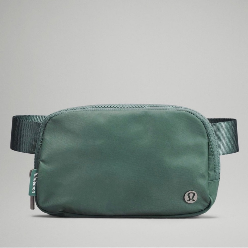 lululemon everywhere belt bag